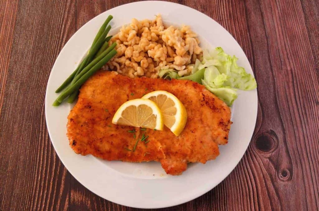 Spätzle wit Turkey Schnitzel