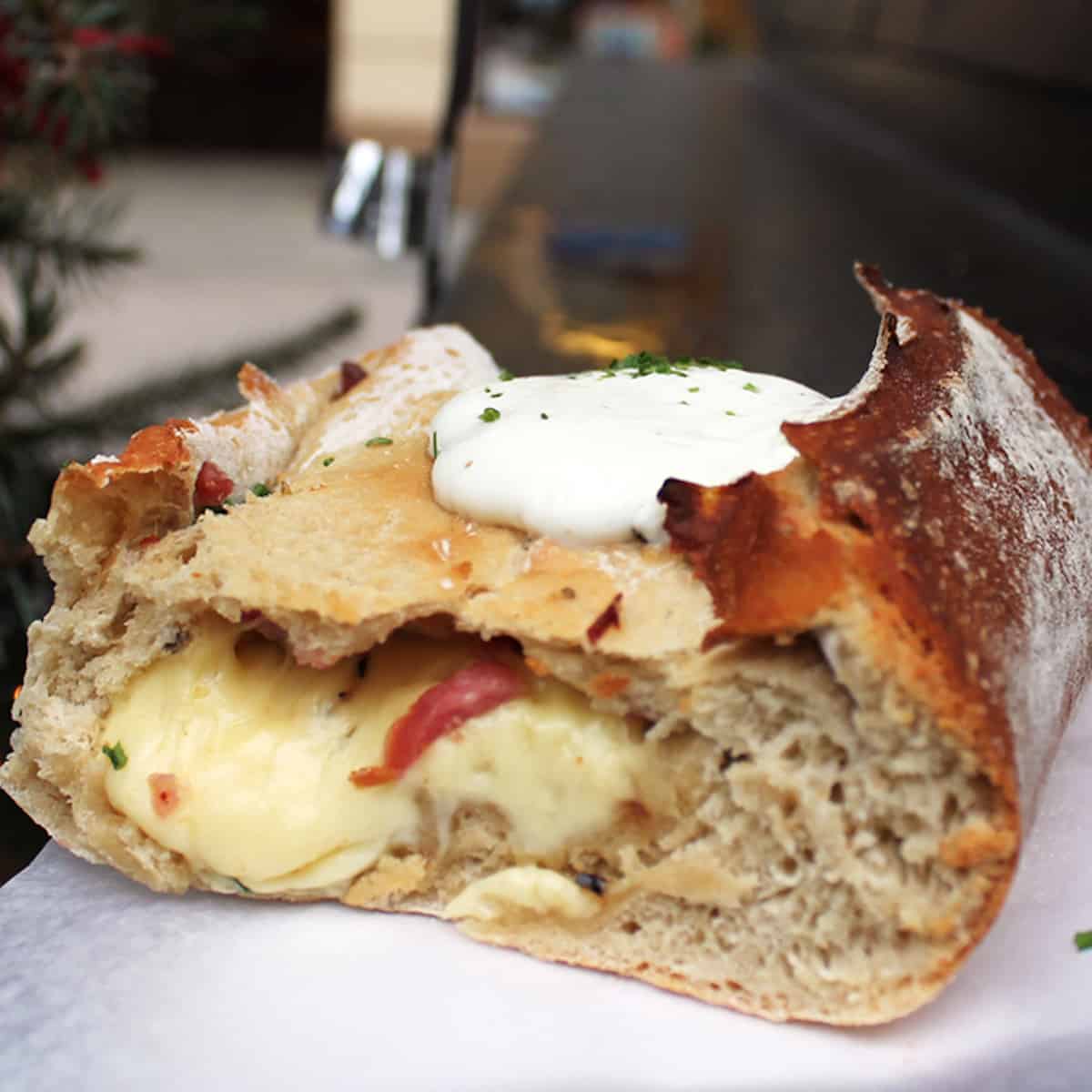 Dresdner Handbrot at a Christmas market