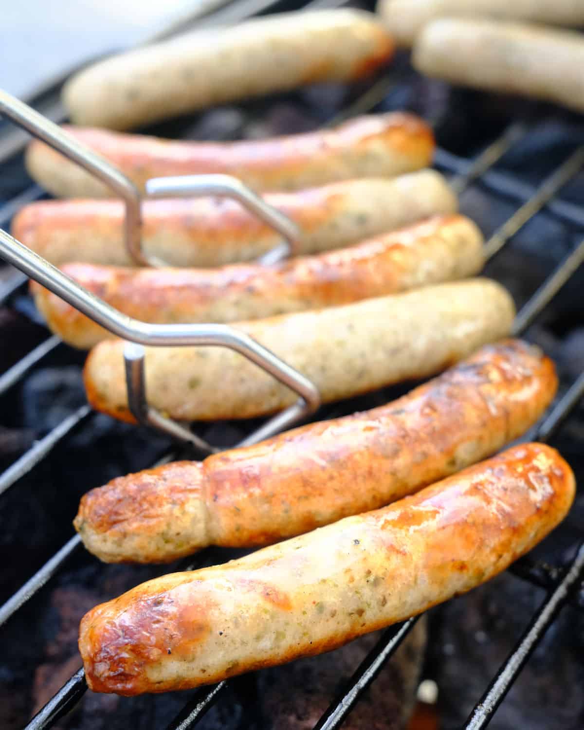 grilling Nurenberger Bratwurst