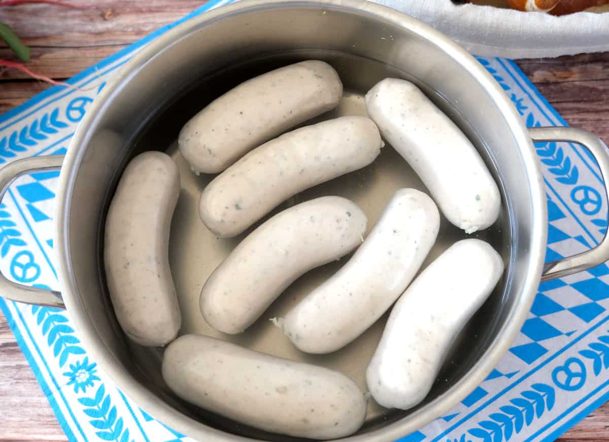 cooking weisswurst.