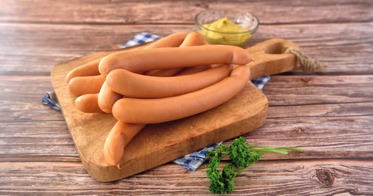 DIFFERENCE BETWEEN FRANKFURTERS, SAUSAGES & VIENNA HOT DOGS