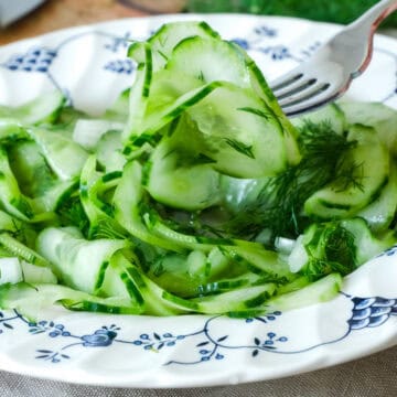 German Gurkensalat Recipe with Oil and sugar