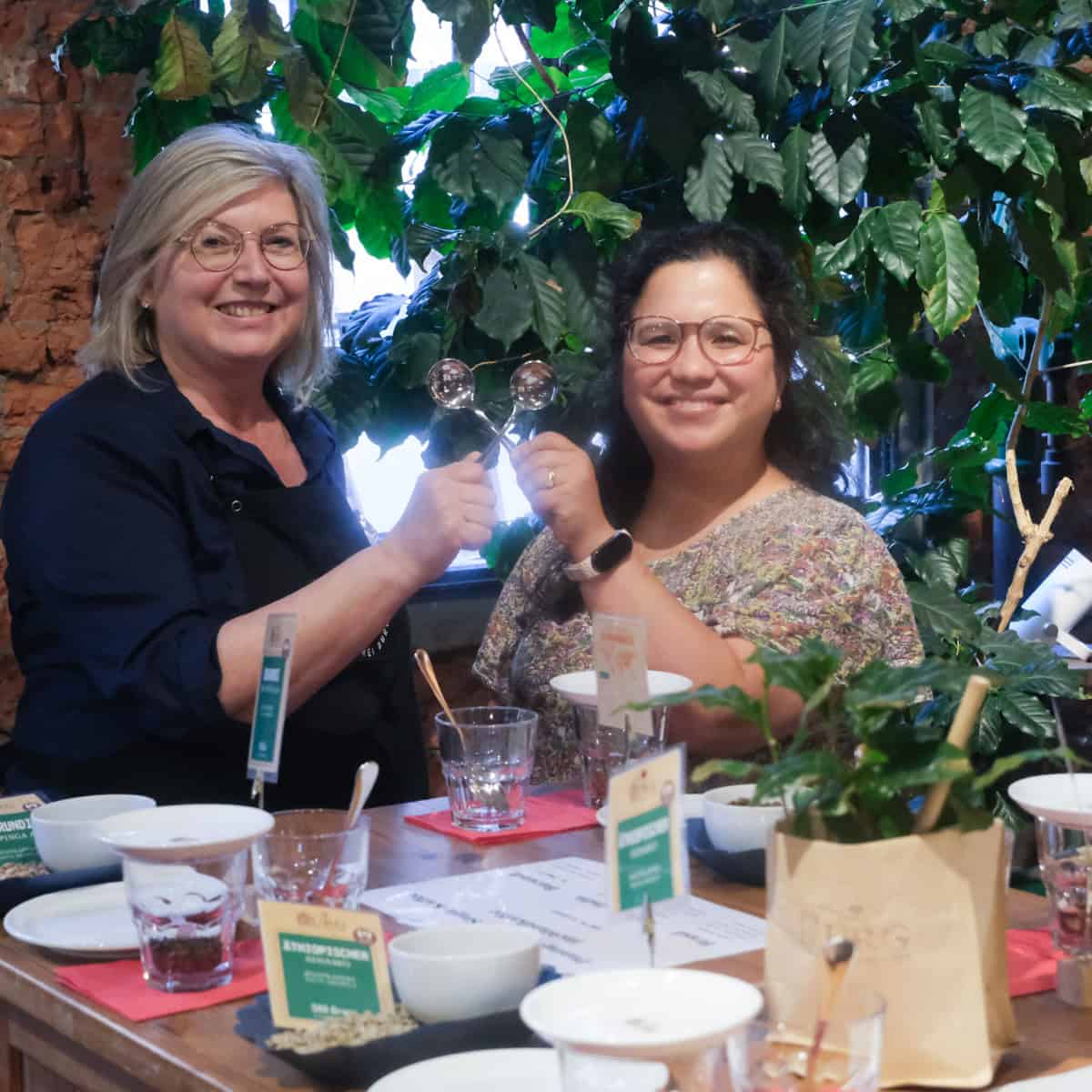 Marita and Bärbel Dams at the coffee Museum